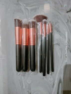 Professional Makeup Brush Set - Black Handles with Rose Gold Ferrules